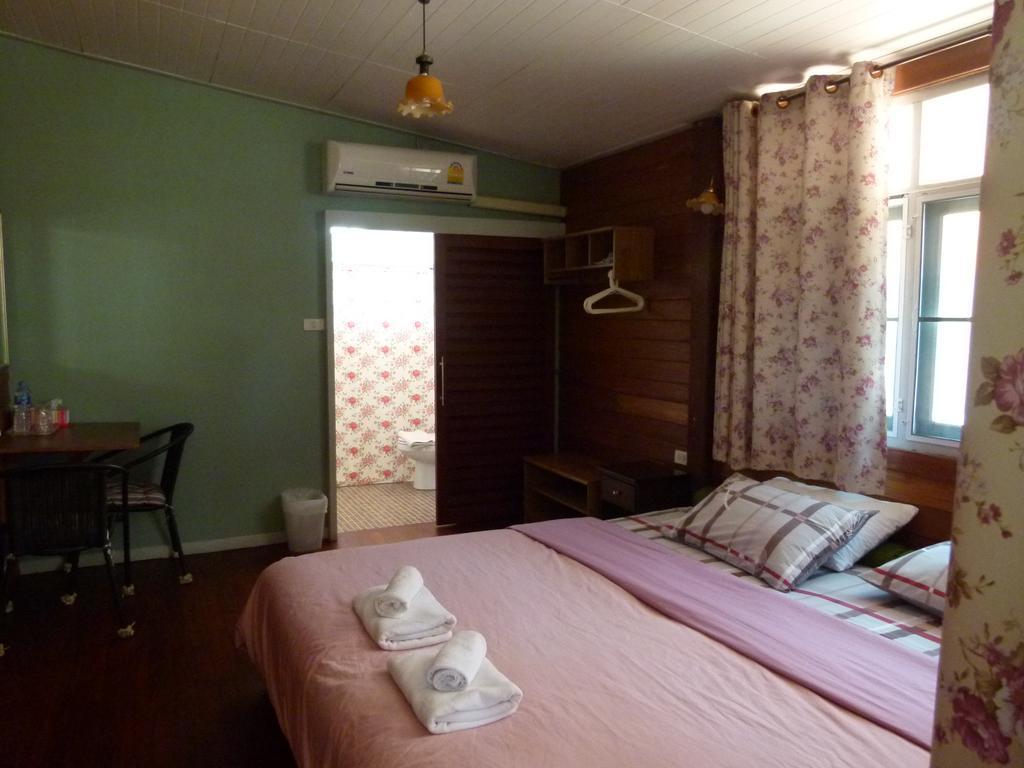 Bed and Breakfast Ban Boonchu Phra Nakhon Si Ayutthaya Exterior foto